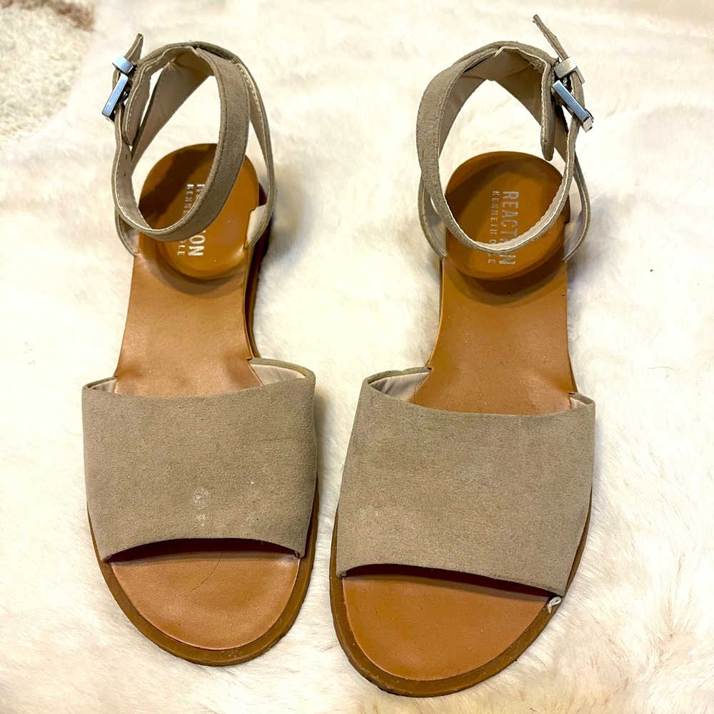 Women sandal size 5.5-6